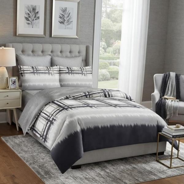 Modern Charcoal Grey Plaid Gradient 4-Piece Duvet Set (6by6) – 1 Duvet, 1 Bedsheet, 2 Pillowcases