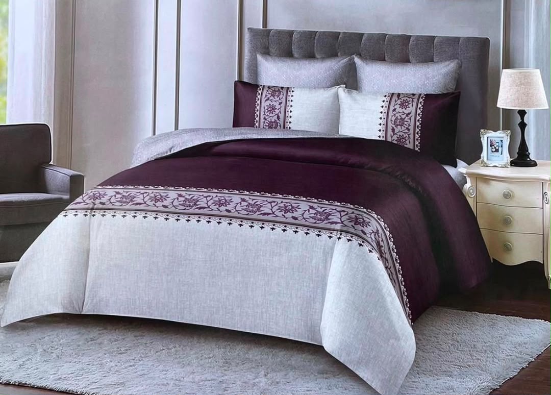 Royal Deep Plum & Off-White Floral Panel 4-Piece Duvet Set (6by6) – 1 Duvet, 1 Bedsheet, 2