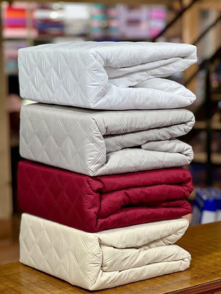 Premium Quilted Waterproof Fitted Mattress Protector – 4×6, 5×6 & 6×6 Feet