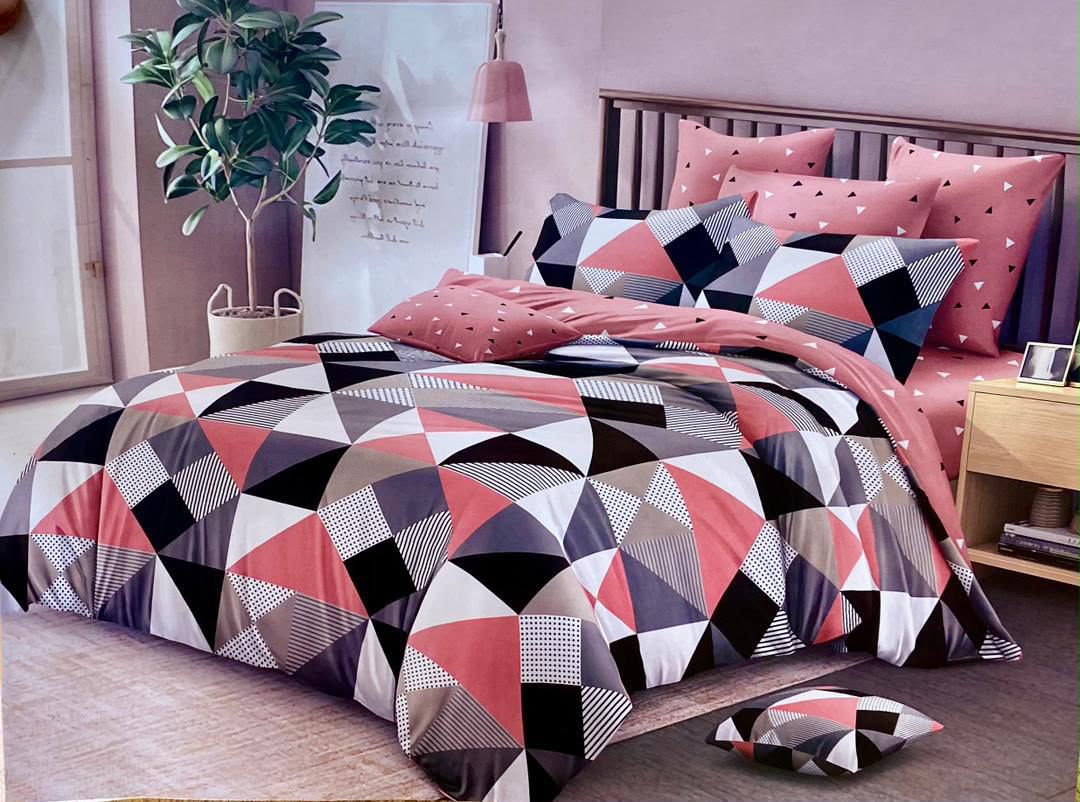 5x6 Coral Pink & Black Triangle Mosaic 4-Piece Duvet Set