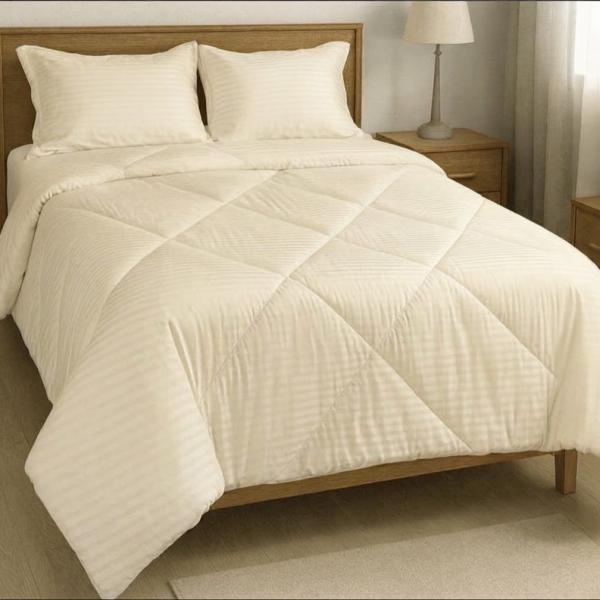 4piece Egyptian duvets (5by6 and 6by6) -2 pillowcases  - ⁠1 bedsheet  - ⁠1 duvet   Colors; Pink, White, Grey, Blue, Maroon, Green and Cream.